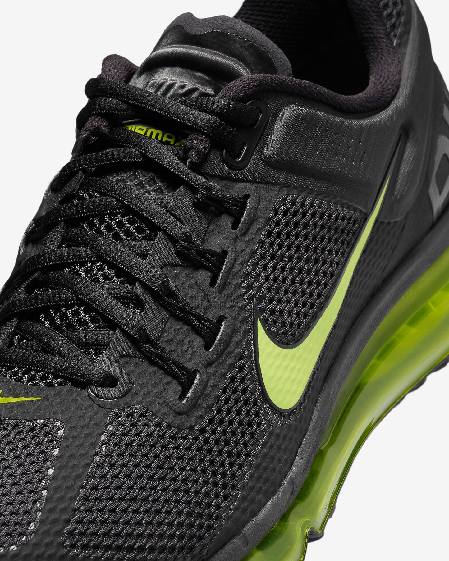 NIKE AIR MAX 2013