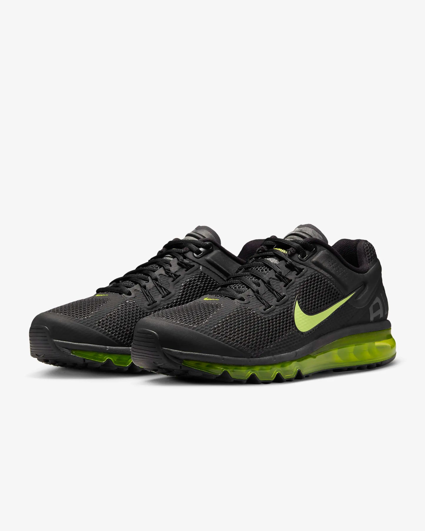 NIKE AIR MAX 2013
