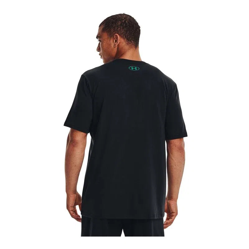 CAMISETA UNDER ARMOUR CAMO CHEST STRIPE