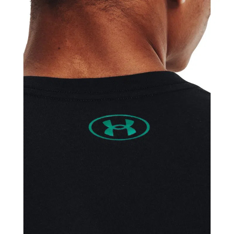 CAMISETA UNDER ARMOUR CAMO CHEST STRIPE